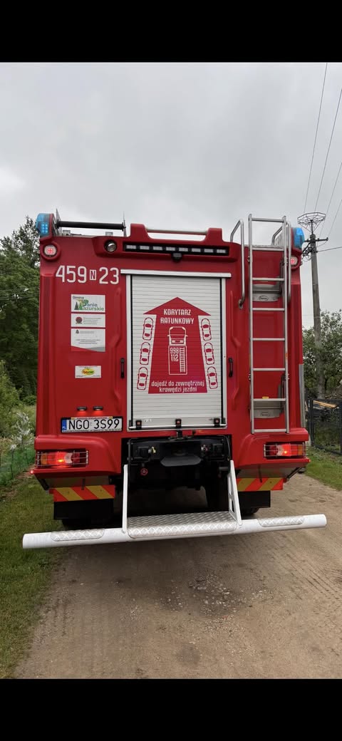 Tragiczny wypadek w Baniach Mazurskich – interwencja OSP i policji