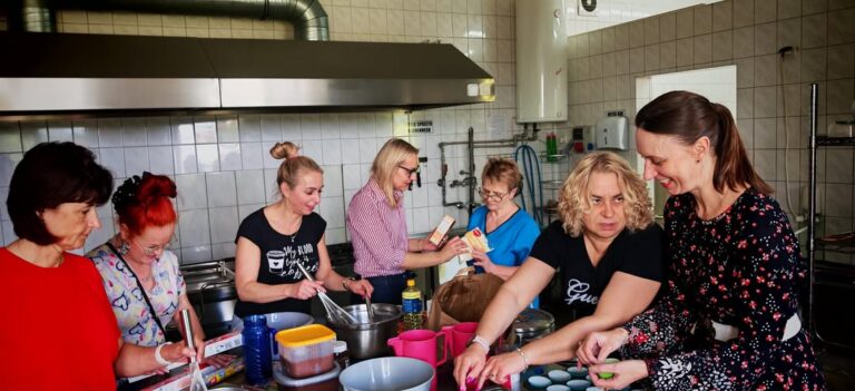 Warsztaty kulinarne w Gołdapi integrują społeczność lokalną