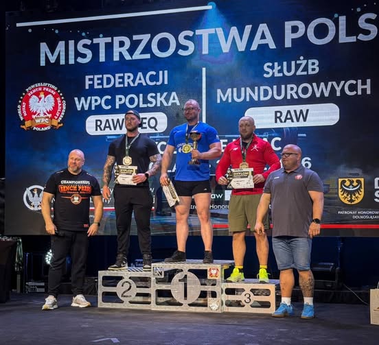 Młodszy aspirant Karol Prawdzik mistrzem Polski służb mundurowych w wyciskaniu sztangi