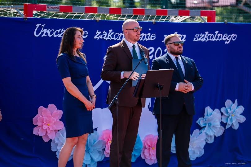 Pożegnanie dyrektora Leszka Retela po 27 latach pracy w Szkole Podstawowej nr 3 w Gołdapi