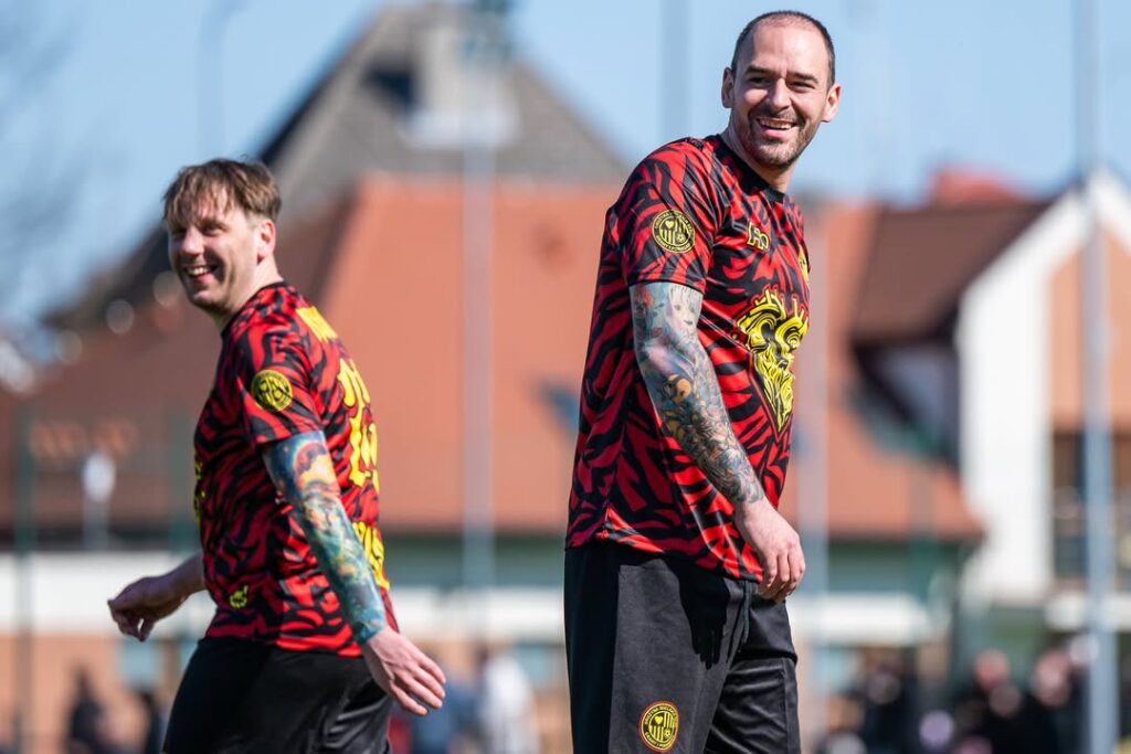 Oficjalne otwarcie płyty bocznej Ośrodka Sportu w Gołdapi i mecz Drużyny Wielkich Serc