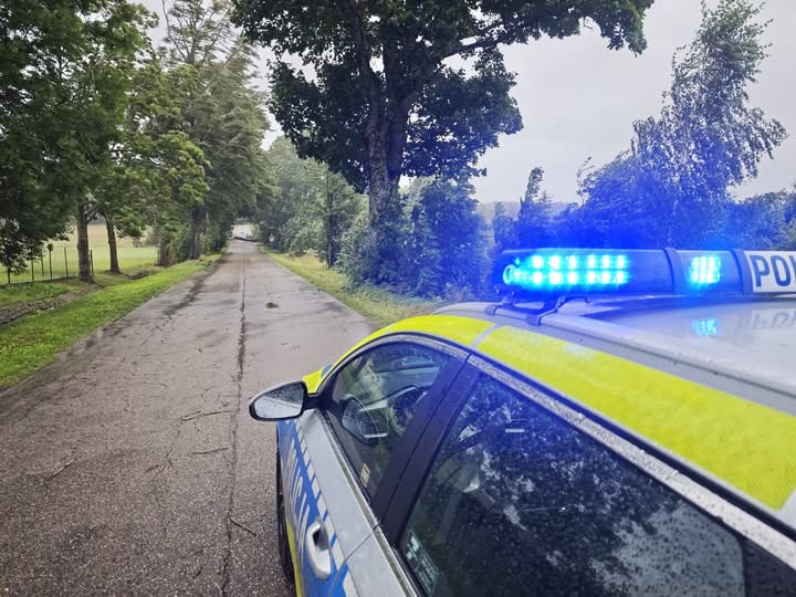 Trudne warunki na drogach – apel do kierowców o ostrożność
